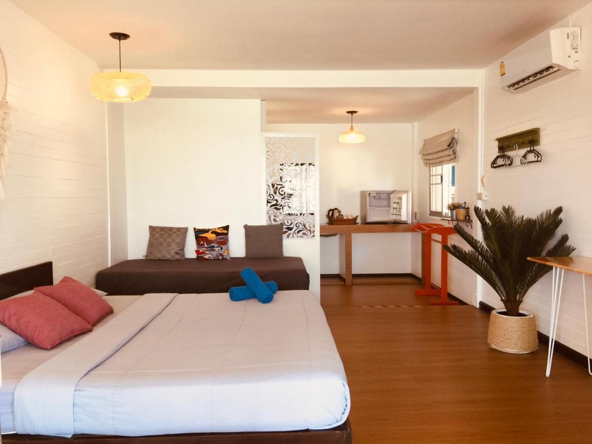 Insook Ko Larn Resort Kültér fotó