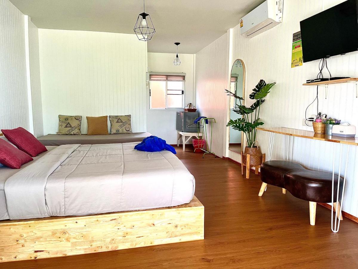 Insook Ko Larn Resort Kültér fotó