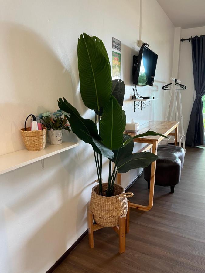 Insook Ko Larn Resort Kültér fotó