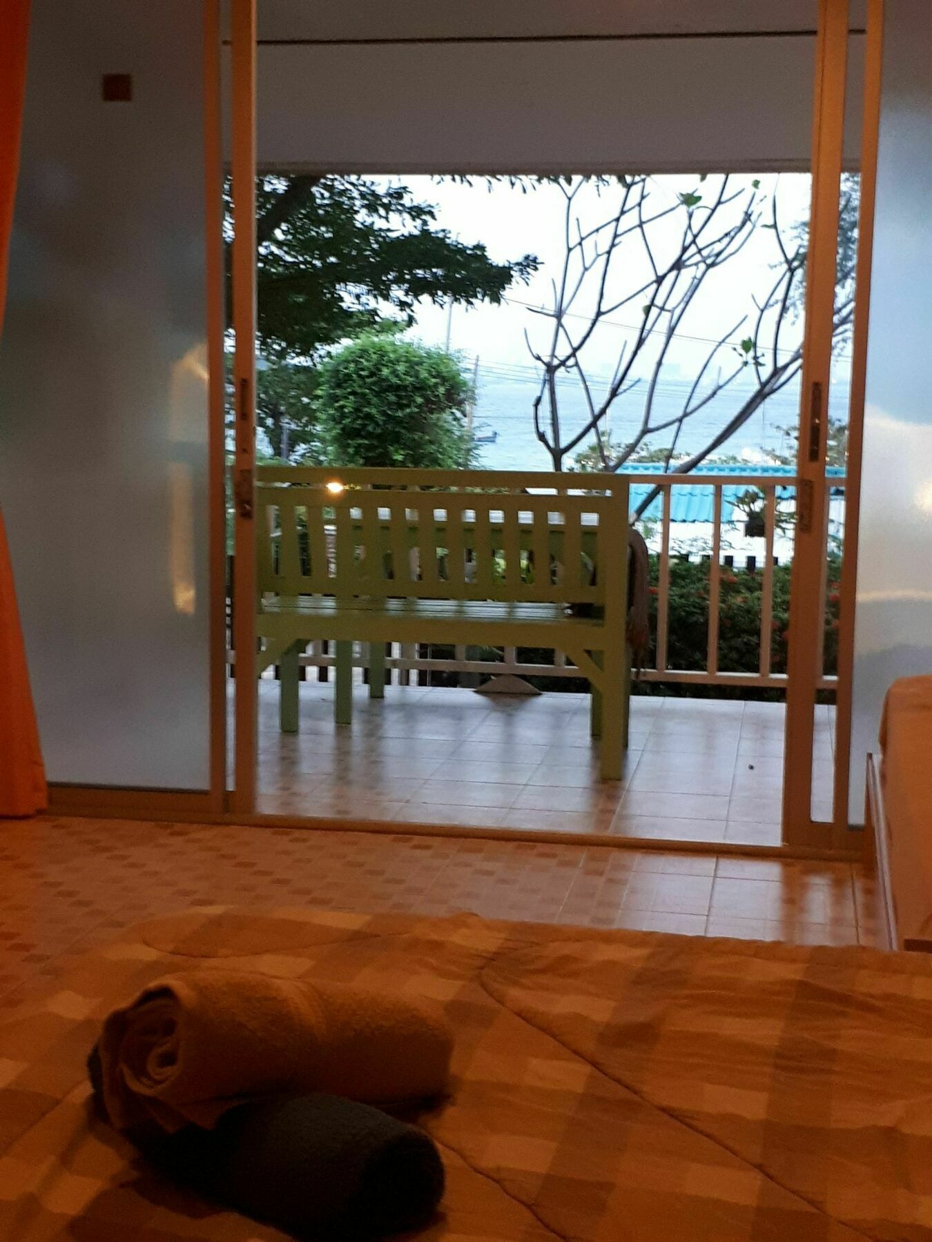 Insook Ko Larn Resort Kültér fotó